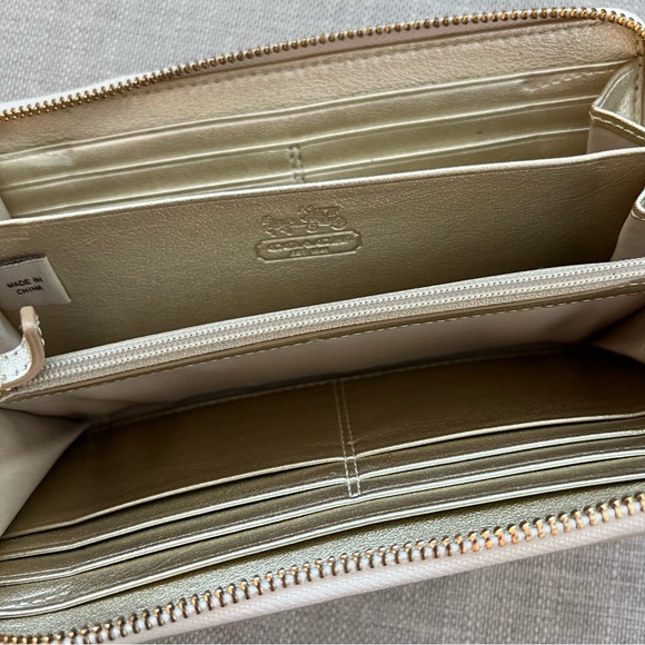 NWT COACH Waverly Floral Zip Wallet 45051 - Picture 7 of 9